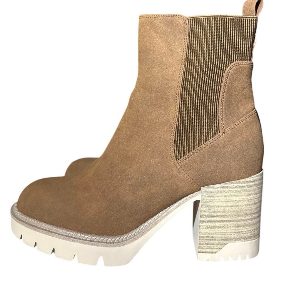 MIA Novie Chelsea Boot Size 9 M in Cognac Chunky Block Heel Slip On